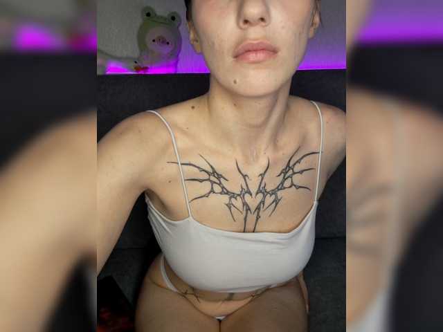 Honey-Devil's BongaCams show and profile