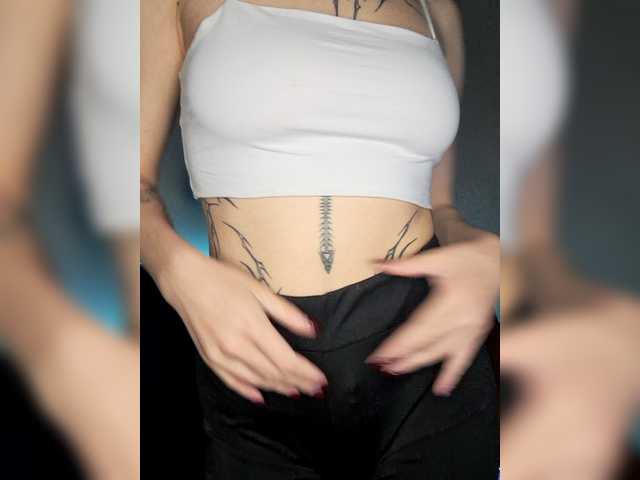 Honey-Devil's BongaCams show and profile