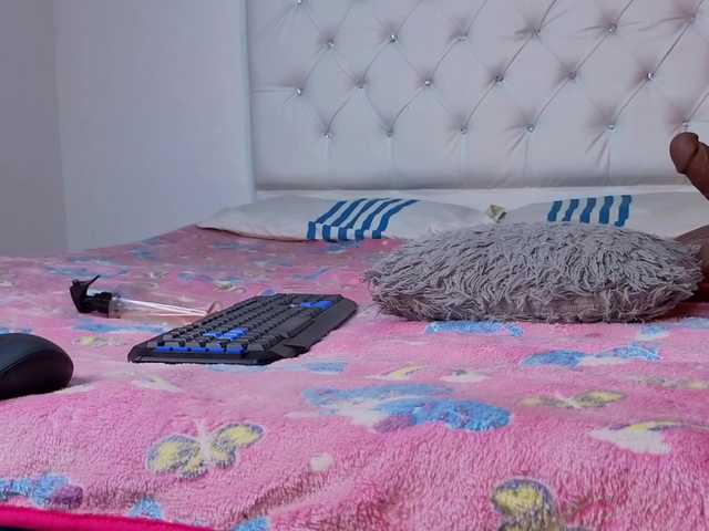 megan-stathan's BongaCams show and profile