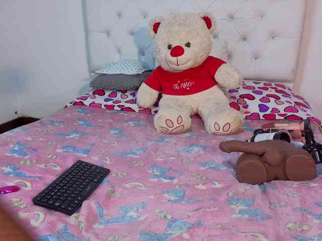 megan-stathan webcam