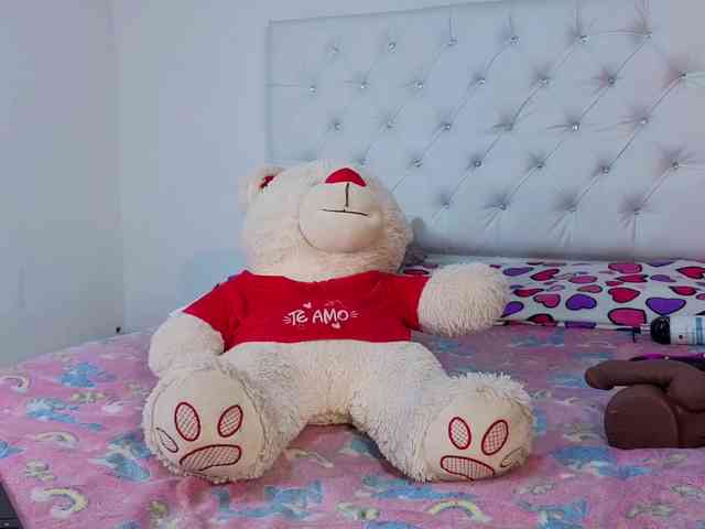 megan-stathan webcam