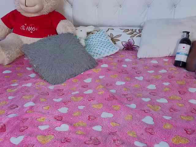 megan-stathan webcam