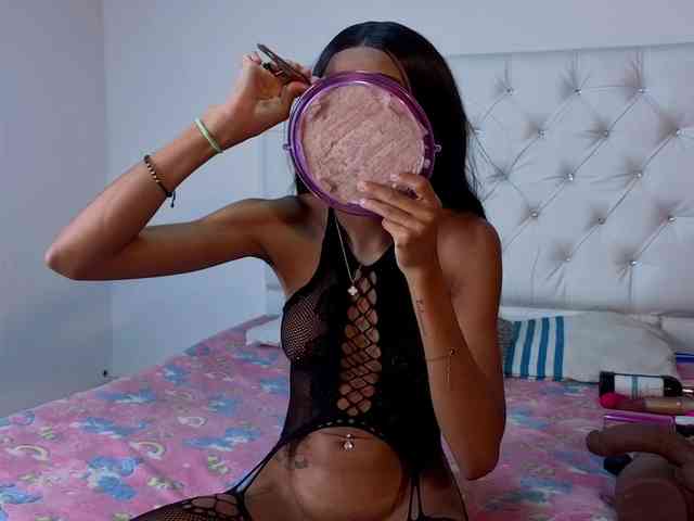 megan-stathan webcam