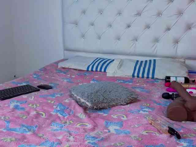 megan-stathan webcam