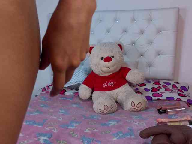 megan-stathan webcam