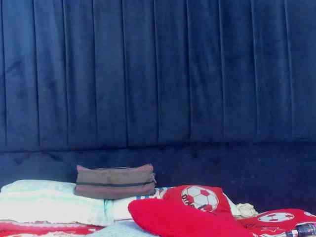 megan-stathan webcam