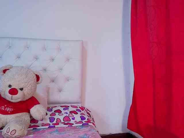 megan-stathan webcam