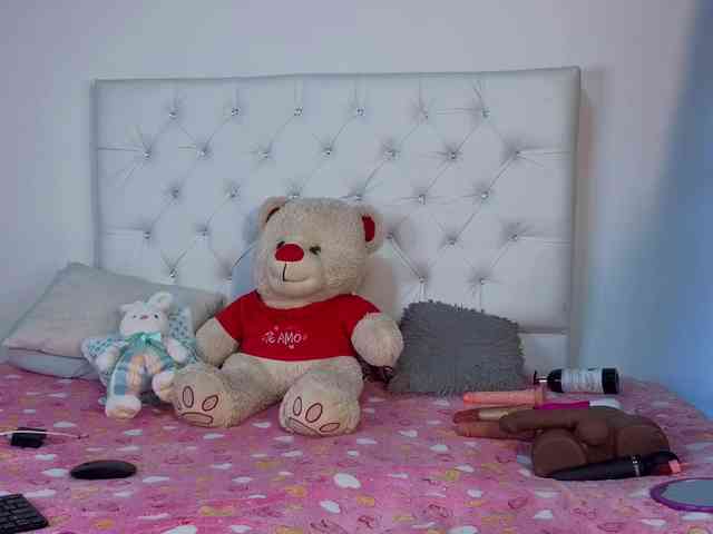 megan-stathan webcam