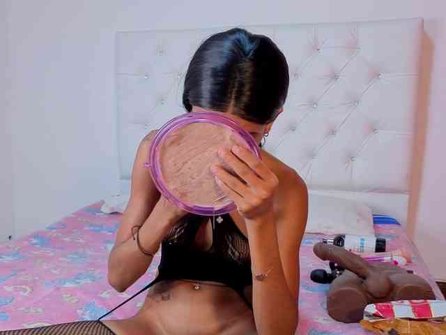 megan-stathan webcam