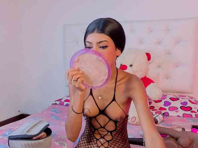 megan-stathan webcam