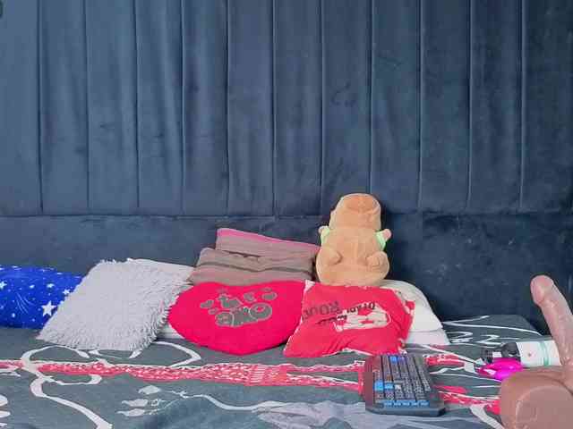 megan-stathan webcam