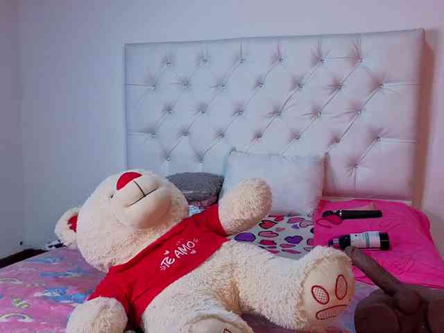 megan-stathan webcam