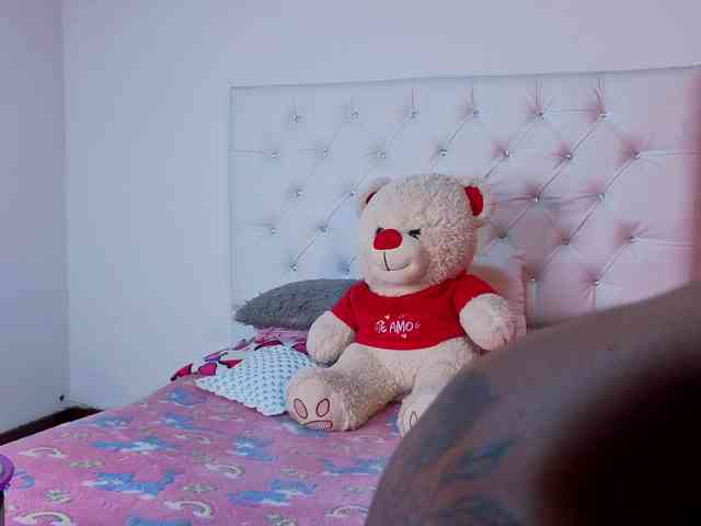 megan-stathan webcam