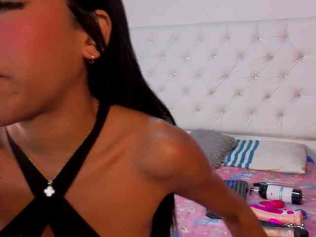 megan-stathan webcam