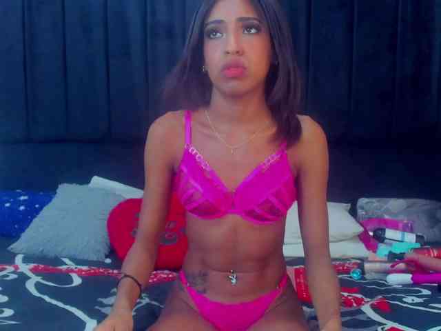 megan-stathan webcam