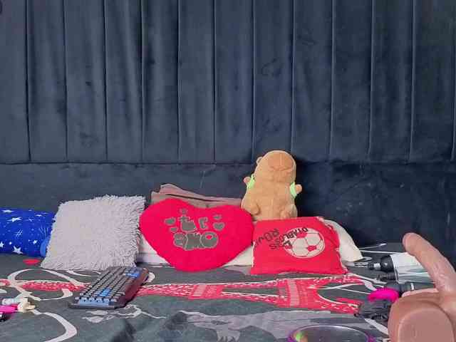 megan-stathan webcam