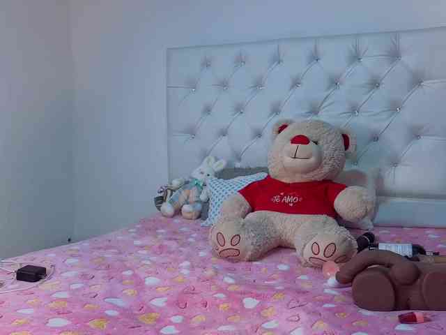 megan-stathan webcam