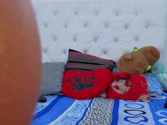 megan-stathan webcam