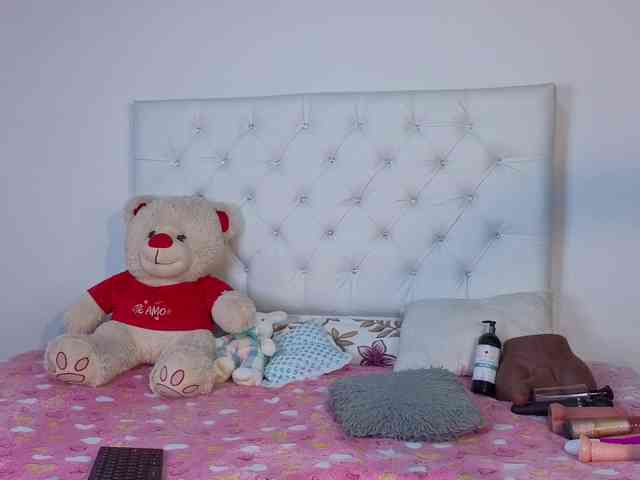 megan-stathan webcam