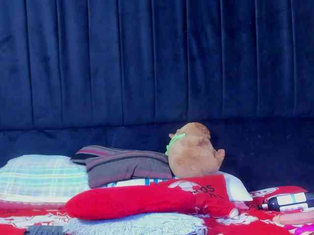 megan-stathan webcam