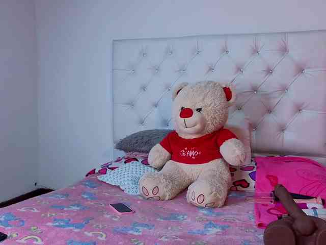 megan-stathan webcam