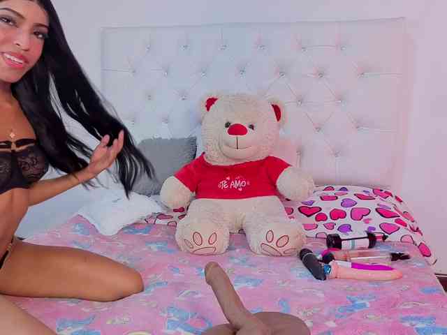 megan-stathan webcam