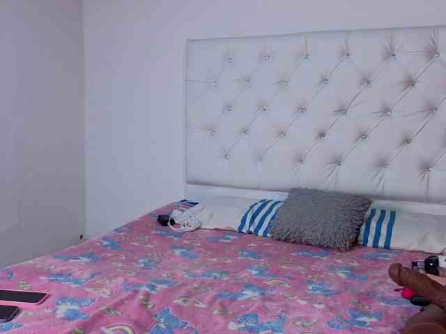 megan-stathan webcam