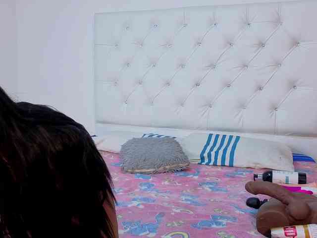 megan-stathan webcam