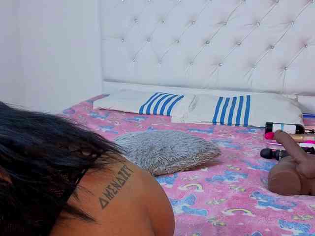 megan-stathan webcam