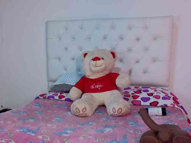 megan-stathan webcam