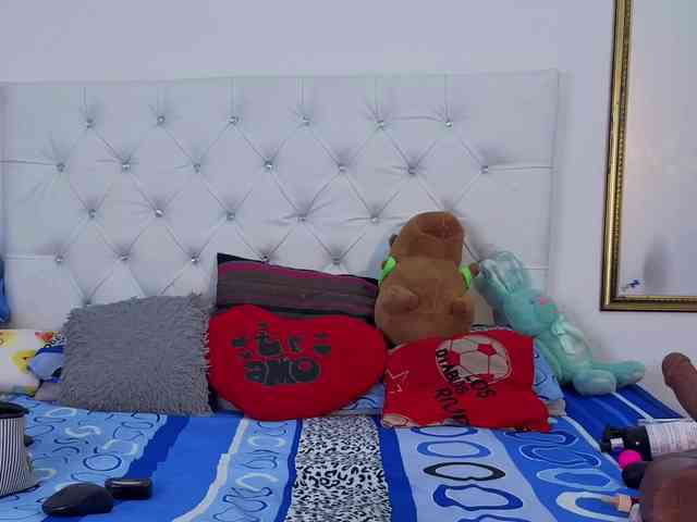 megan-stathan webcam