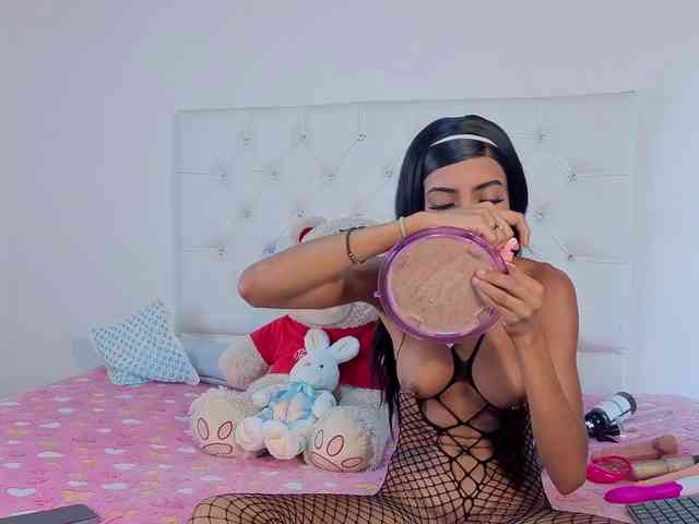 megan-stathan webcam