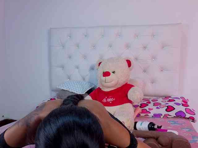 megan-stathan webcam