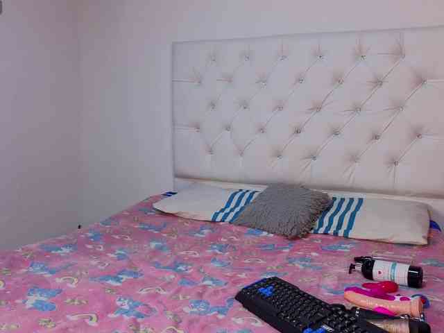 megan-stathan webcam