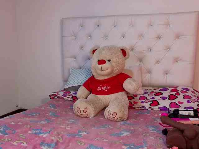 megan-stathan webcam