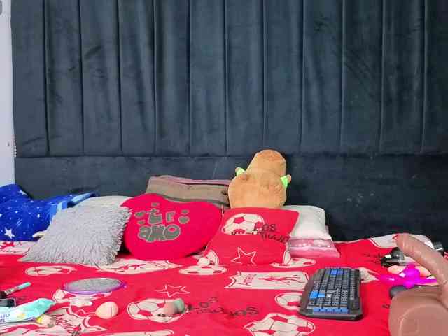 megan-stathan webcam