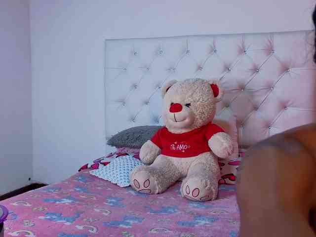 megan-stathan webcam