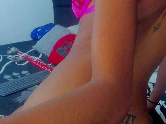 megan-stathan webcam