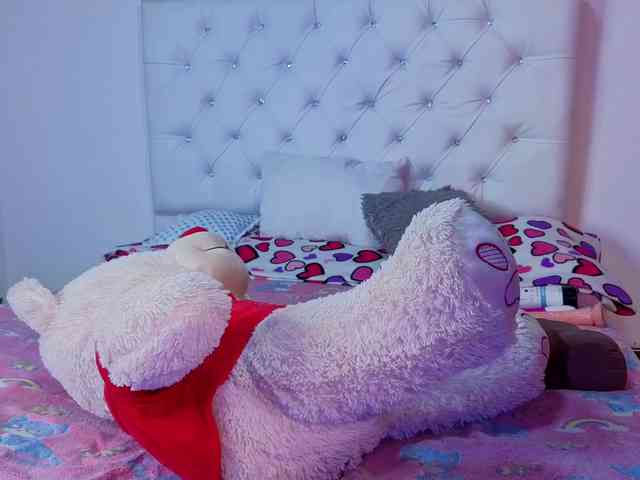 megan-stathan webcam