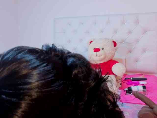 megan-stathan webcam