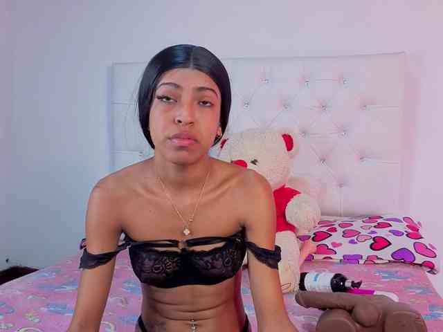 megan-stathan webcam