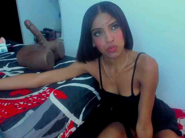 megan-stathan webcam