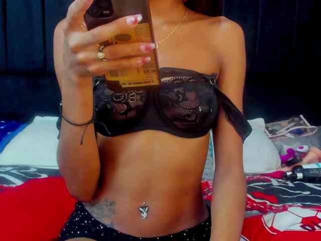 megan-stathan webcam