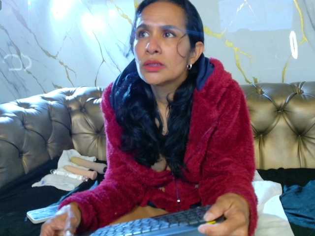 vanessa-7-'s BongaCams show and profile