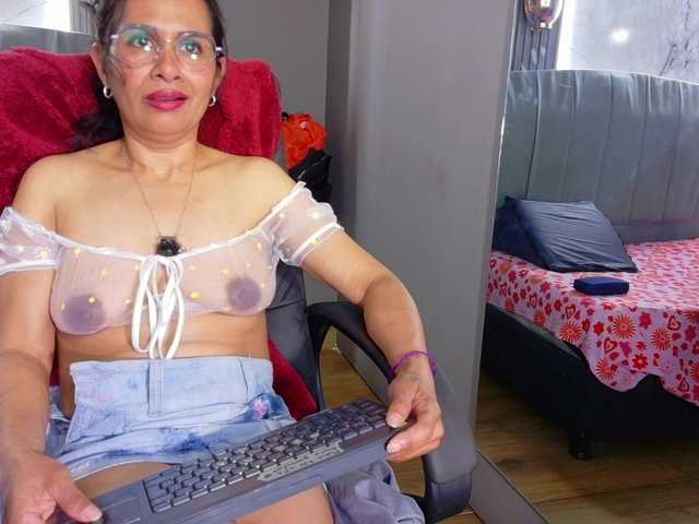 vanessa-7-'s BongaCams show and profile