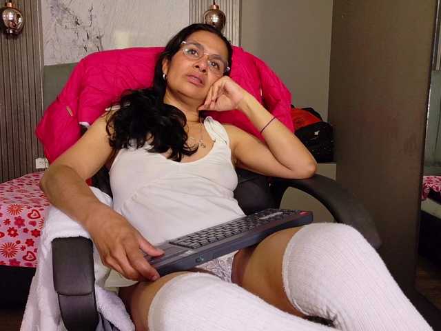 vanessa-7-'s BongaCams show and profile