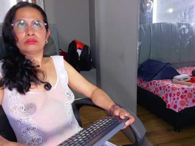 vanessa-7-'s BongaCams show and profile