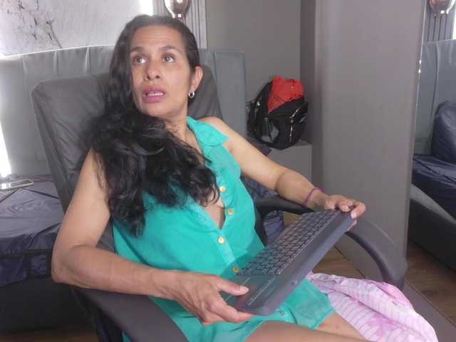 vanessa-7-'s BongaCams show and profile