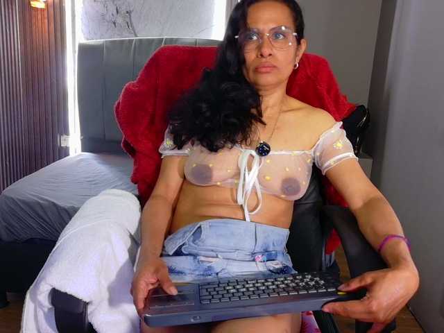 vanessa-7-'s BongaCams show and profile