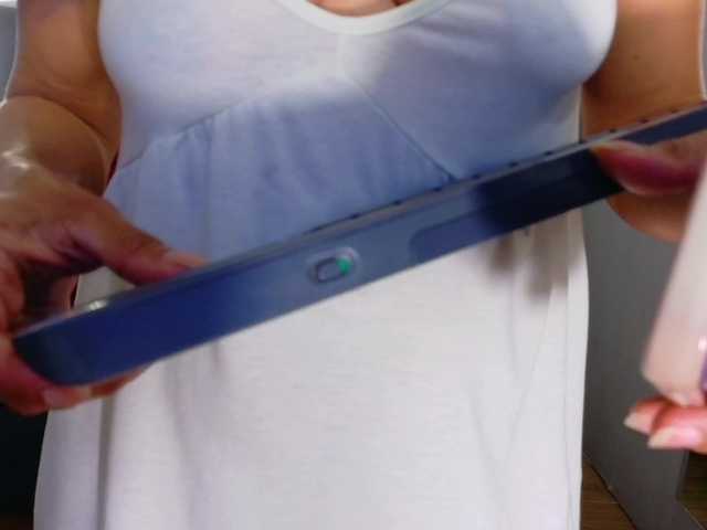 vanessa-7- webcam bongacams model stream image